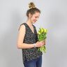 Madame VINNI - Blouse avec encolure plongeante en V XS-XL thumbnail number 7