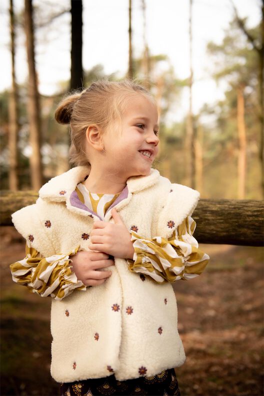 Gilet enfant P0623 – Poppy Magazine 23 image number 2