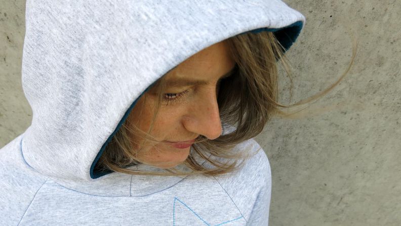 Madame TONI - Sweat à capuche XS-XL - couture image number 2