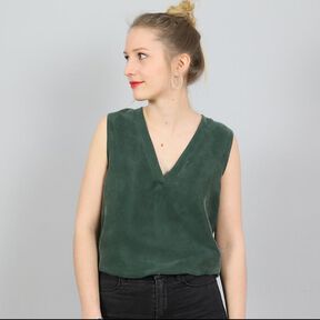 Madame VINNI - Blouse avec encolure plongeante en V XS-XL