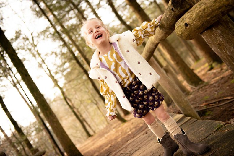 Gilet enfant P0623 – Poppy Magazine 23 image number 3