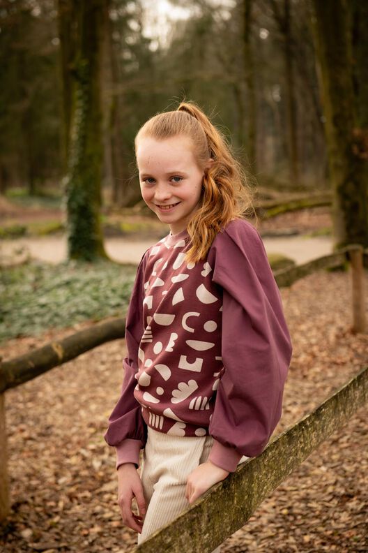 Sweat pour Fille P1323 – Poppy Magazine 23 image number 3