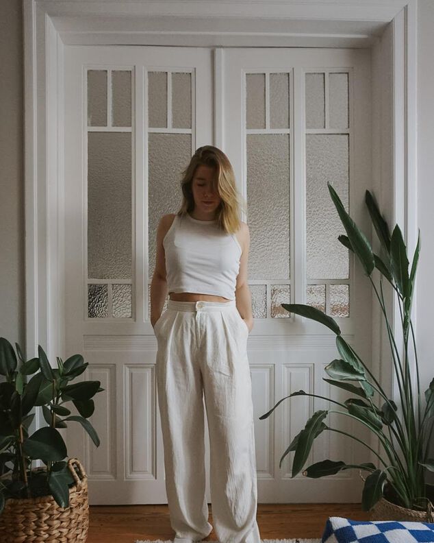Pantalon taille haute large image number 3