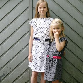 JULIE - robe 98/104 - 146/152