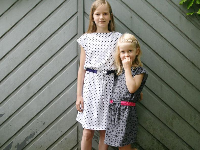 JULIE - robe 98/104 - 146/152 image number 2