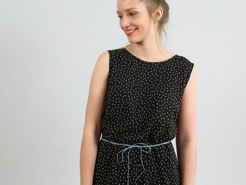 Madame SELMA - Robe dos décolleté XS-L   image number 5