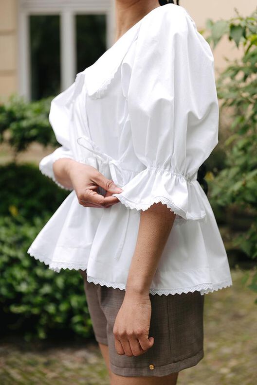 Patron de blouse cache-cœur femme avec col Claudine image number 4