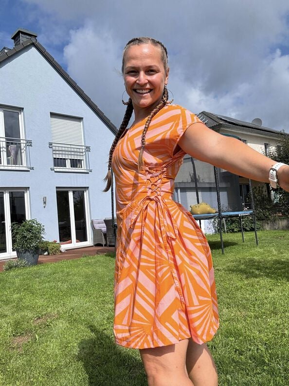 Robe d'été mini/ midi ou top avec laçage t. 34-62 image number 3
