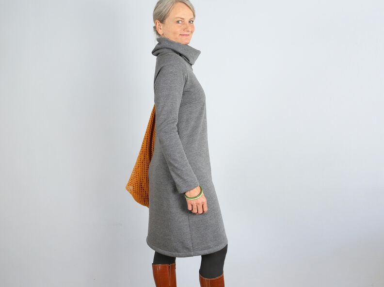 Madame POLLY - robe en sweat avec col roulé XS-XXL - couture image number 2