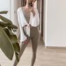 Crop Top / Blouse / Chemisier noué T34-50 thumbnail number 3