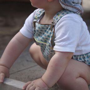 Hugo - Pantalon à bretelles / bloomer pour bébés