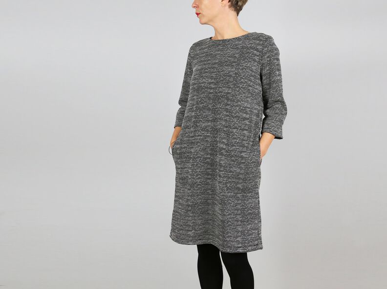 Madame YUMA - Robe droite avec des poches & un pli  image number 6