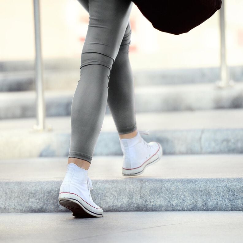 Similicuir avec revers en velours  – gris,  image number 7