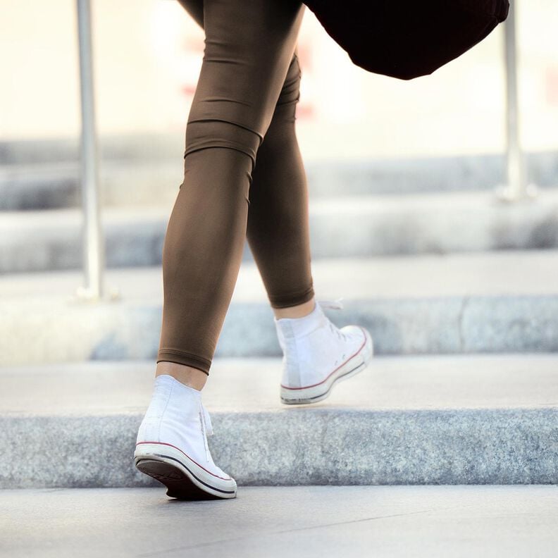 Similicuir avec revers en velours  – marron foncé,  image number 7