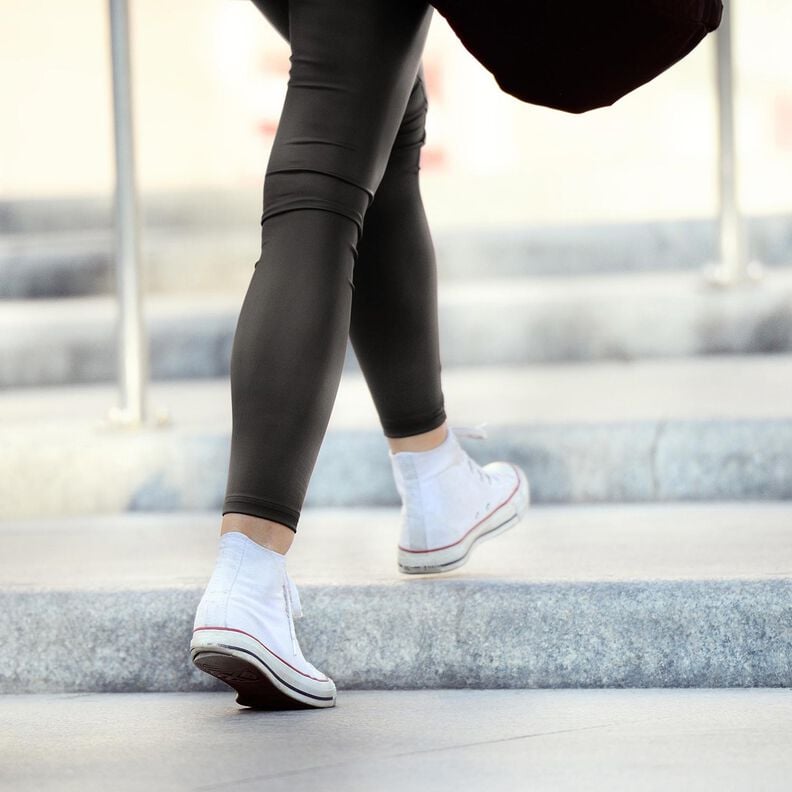 Similicuir avec revers en velours  – noir,  image number 7