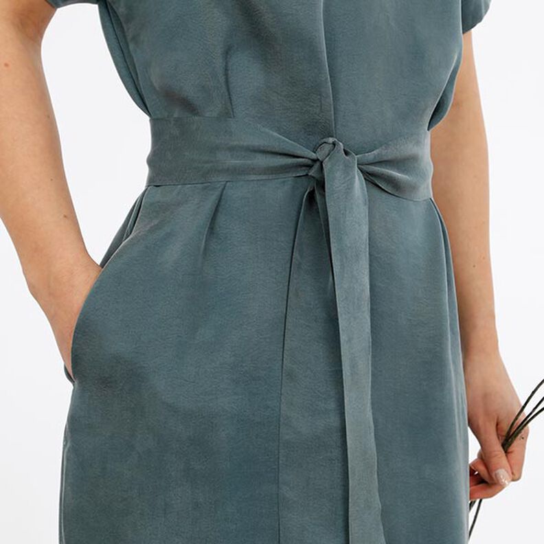 FRAU VIKKI - Robe ample avec col en V et ceinture, Studio Schnittreif | XS - XXL, image number 5
