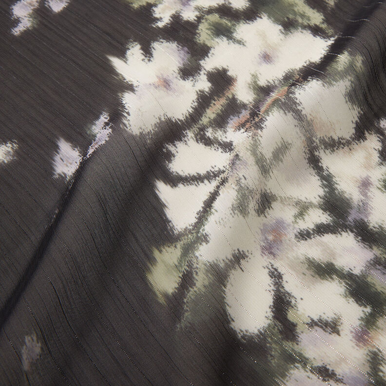 Mousseline de soie à fines rayures scintillantes aspect batik – noir/blanc,  image number 3