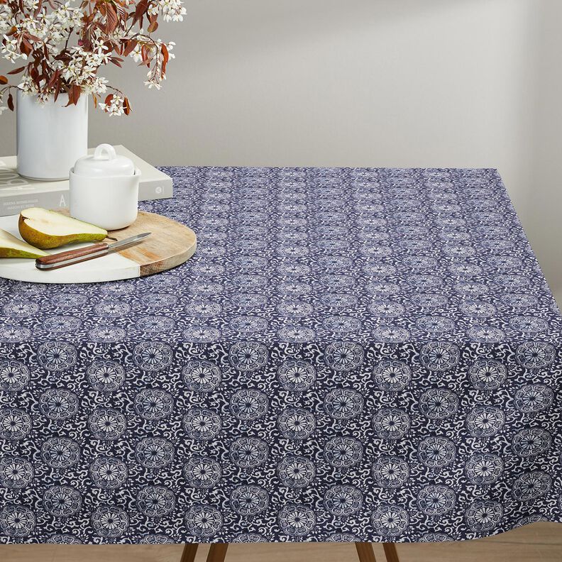 Tissu en coton Cretonne Mandala fleuri – blanc/bleu nuit,  image number 6