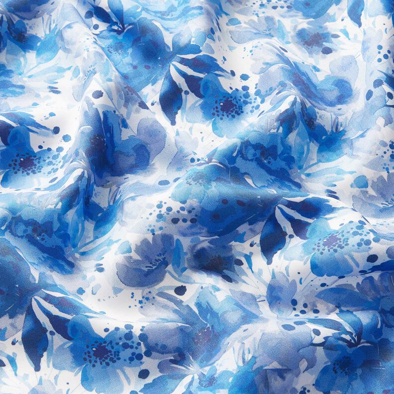 Tissu viscose Fleurs avec touches de couleur – bleu roi/blanc, image number 2