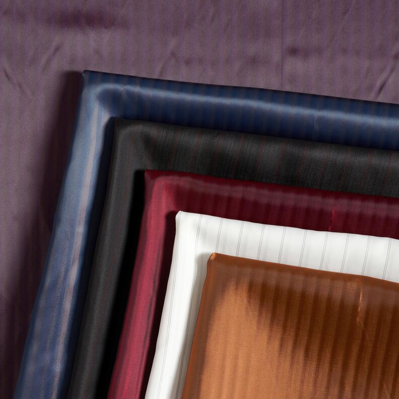 Rembourrage en satin à rayures ombrées – rouge bordeaux,  image number 5