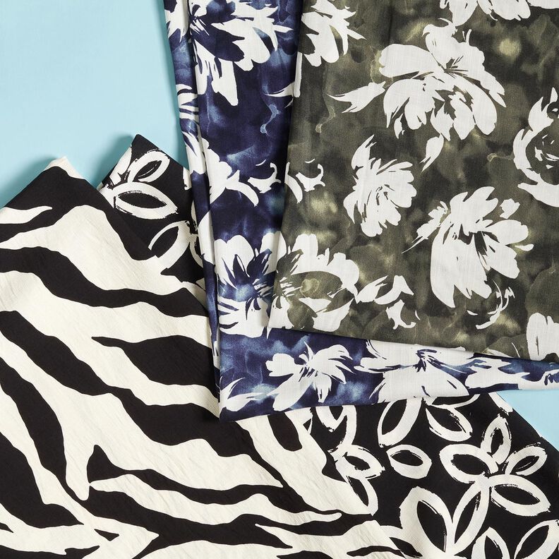 Crêpe de viscose motif zèbre – noir/ivoire,  image number 5